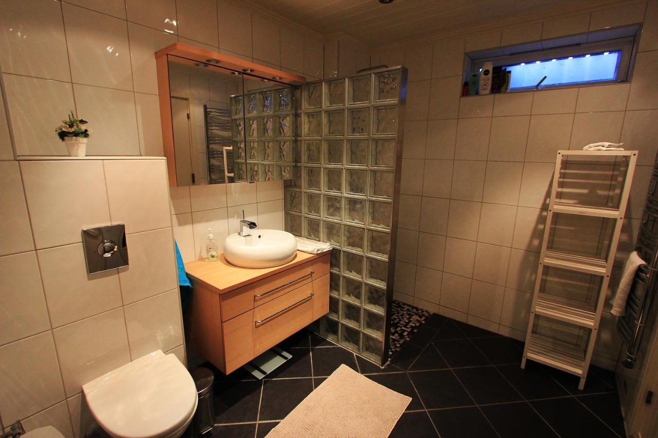 King Size Bed, Hjem Med Utsikt, Gratis Parkering Apartment Bodo Bagian luar foto